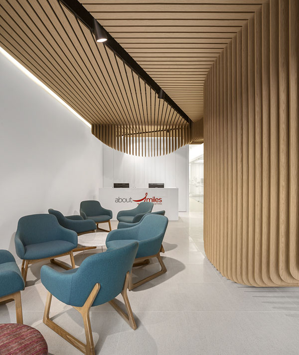 Care Implant Dentistry - View of the reception area