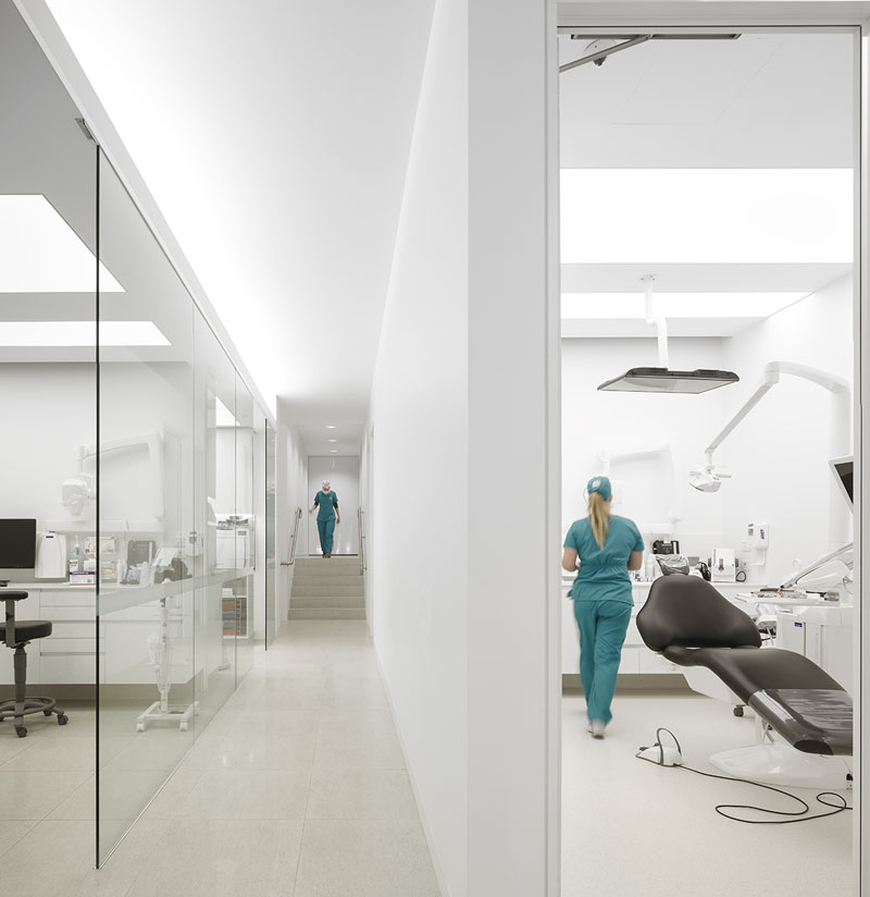 Care Implant Dentistry - View of the hallway and glass core