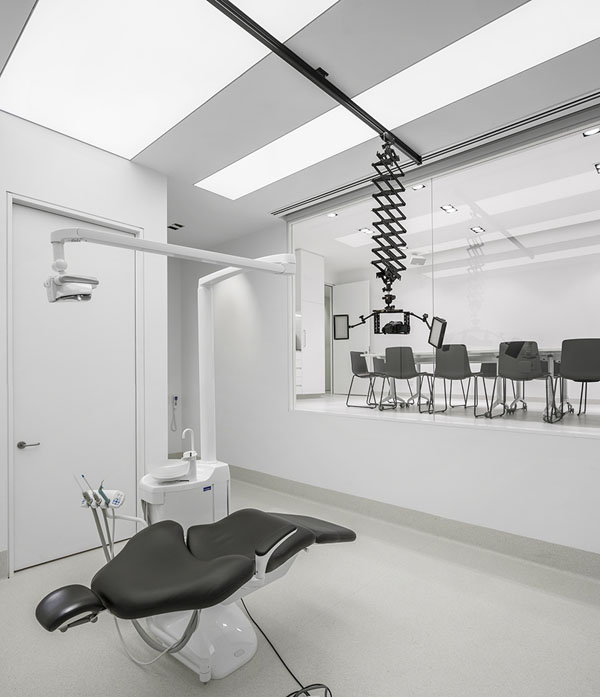 Care Implant Dentistry | Pedra Silva Arquitectos